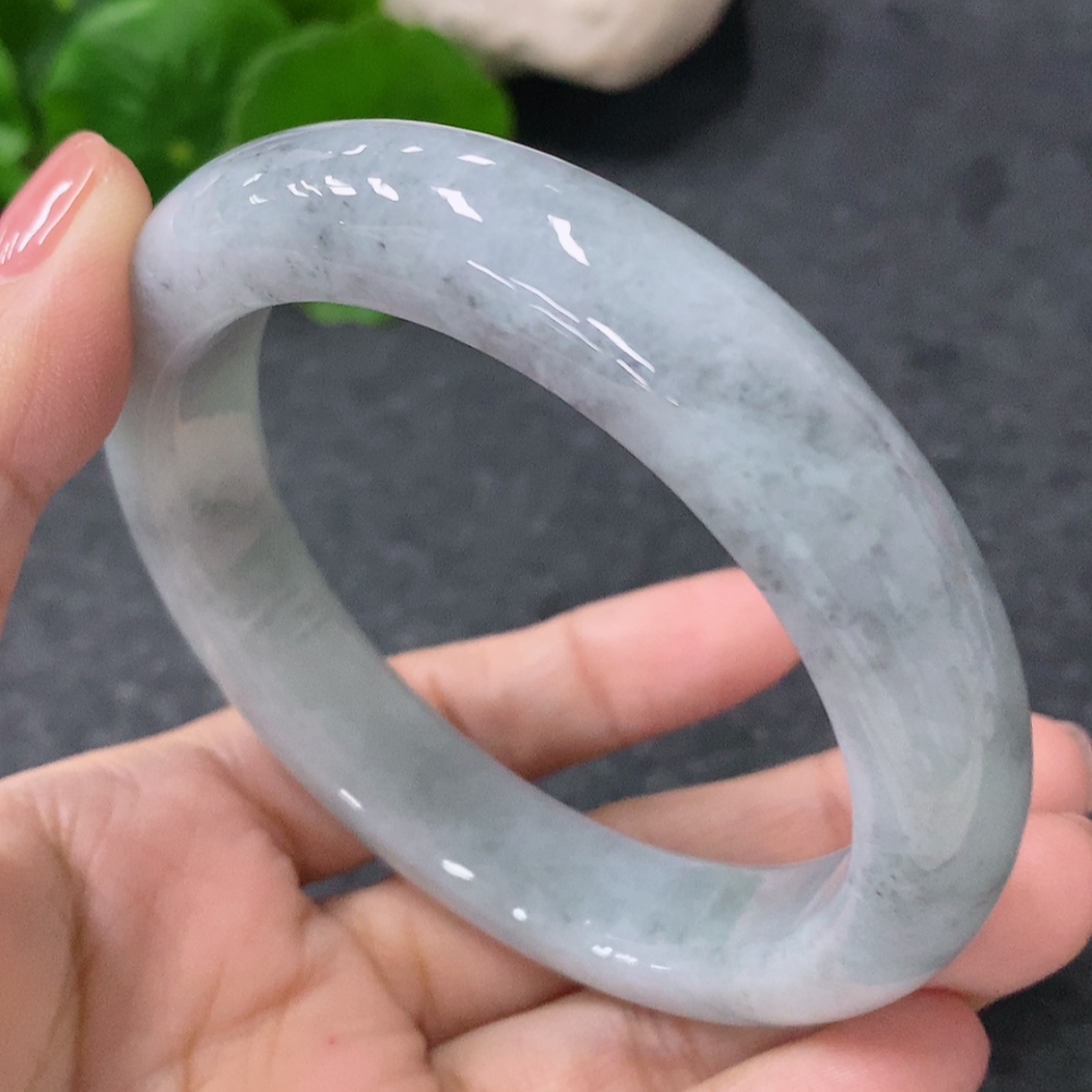 F34998065 Jadeite Round Bangle, Total Weight Approx. 67.4g, Size 57.8