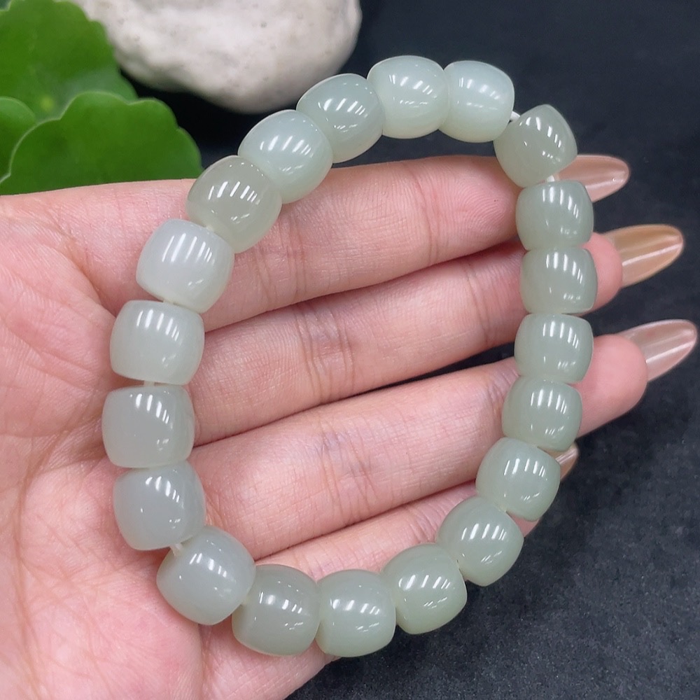 H32752147 Hetian Jade Bracelet, Approx. 10.1mm, Total Weight Approx. 37.4g