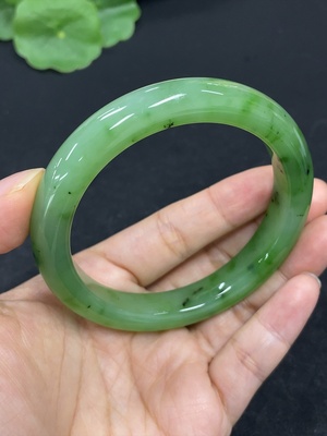 H46558779 和田玉碧玉正圈手镯    圈口57.7     货品总重约52.2g
