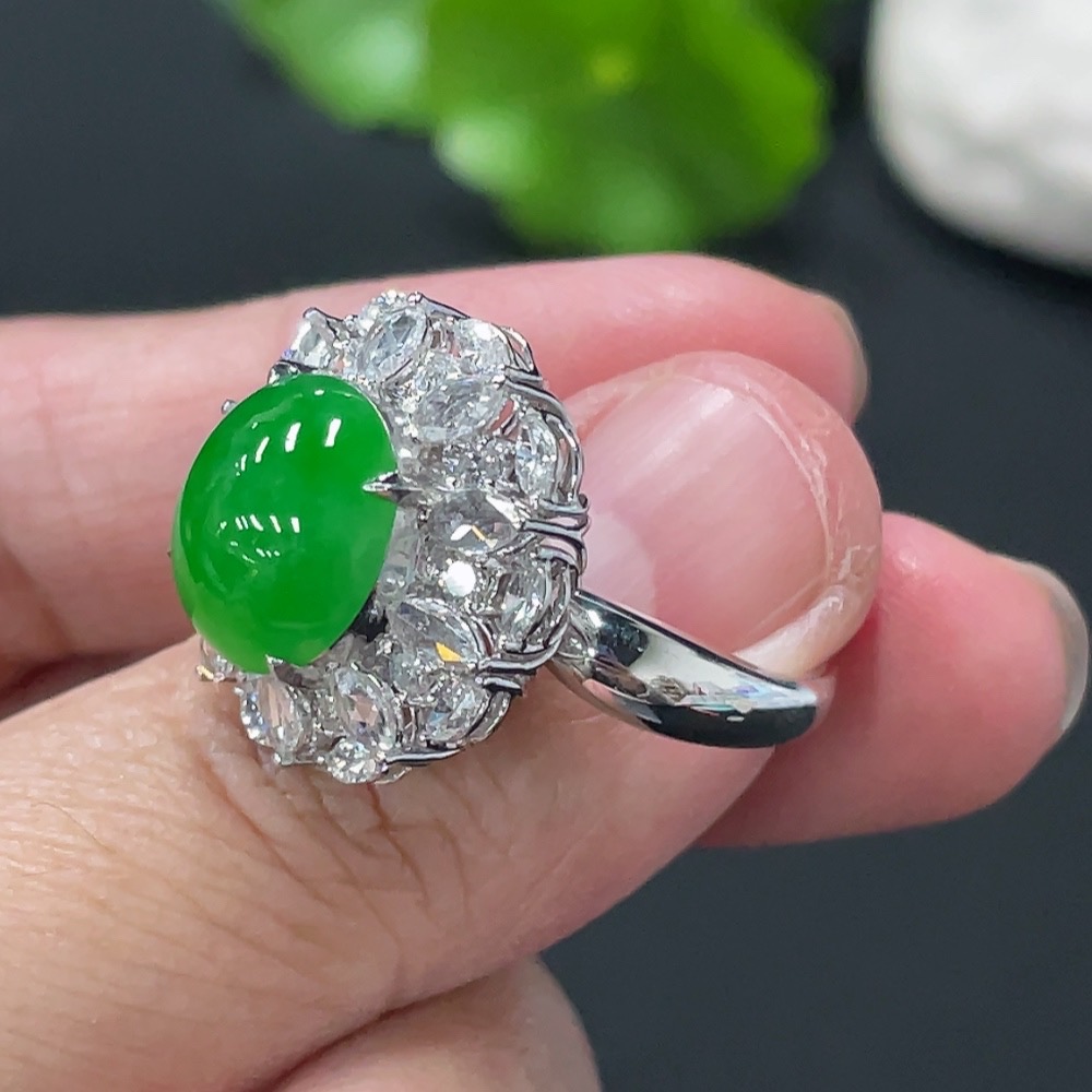 F25868619 Jadeite Cabochon Inlaid Ring 18k Gold Setting Size 14 Approx. 7.7g