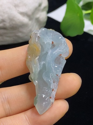 F46572110 翡翠挂件 龙 货品总重约19.21克（含绳重）非金