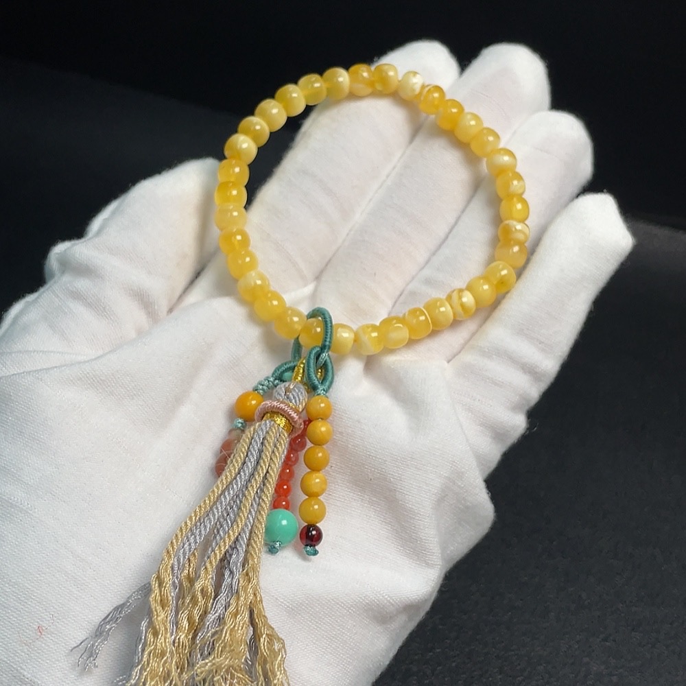 C33921040 Amber Beeswax Bracelet Total Weight About 7.49g With String Size Approx.6.1mm