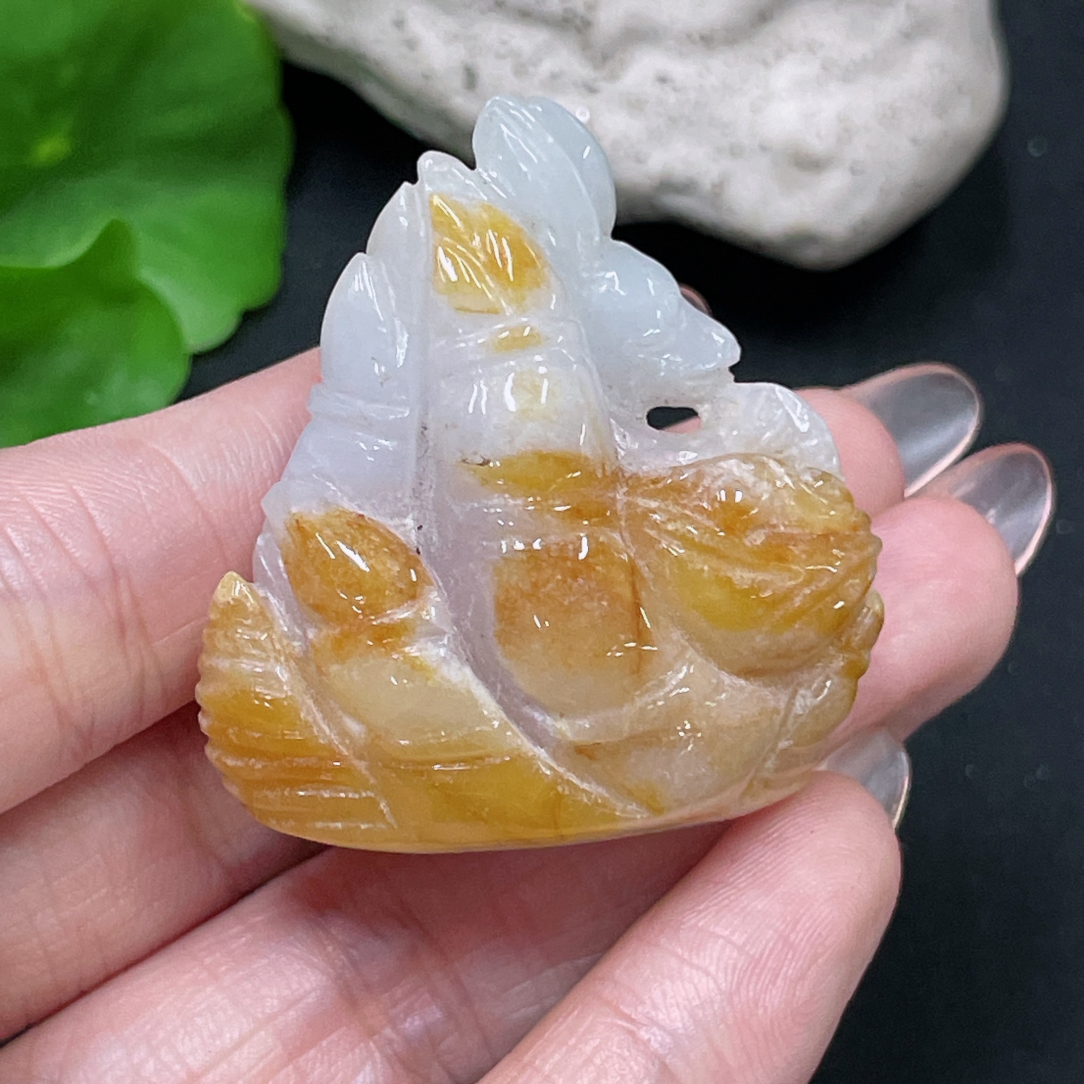 F34020324 Jadeite Pendant, color origin undetermined, total weight approximately 41g