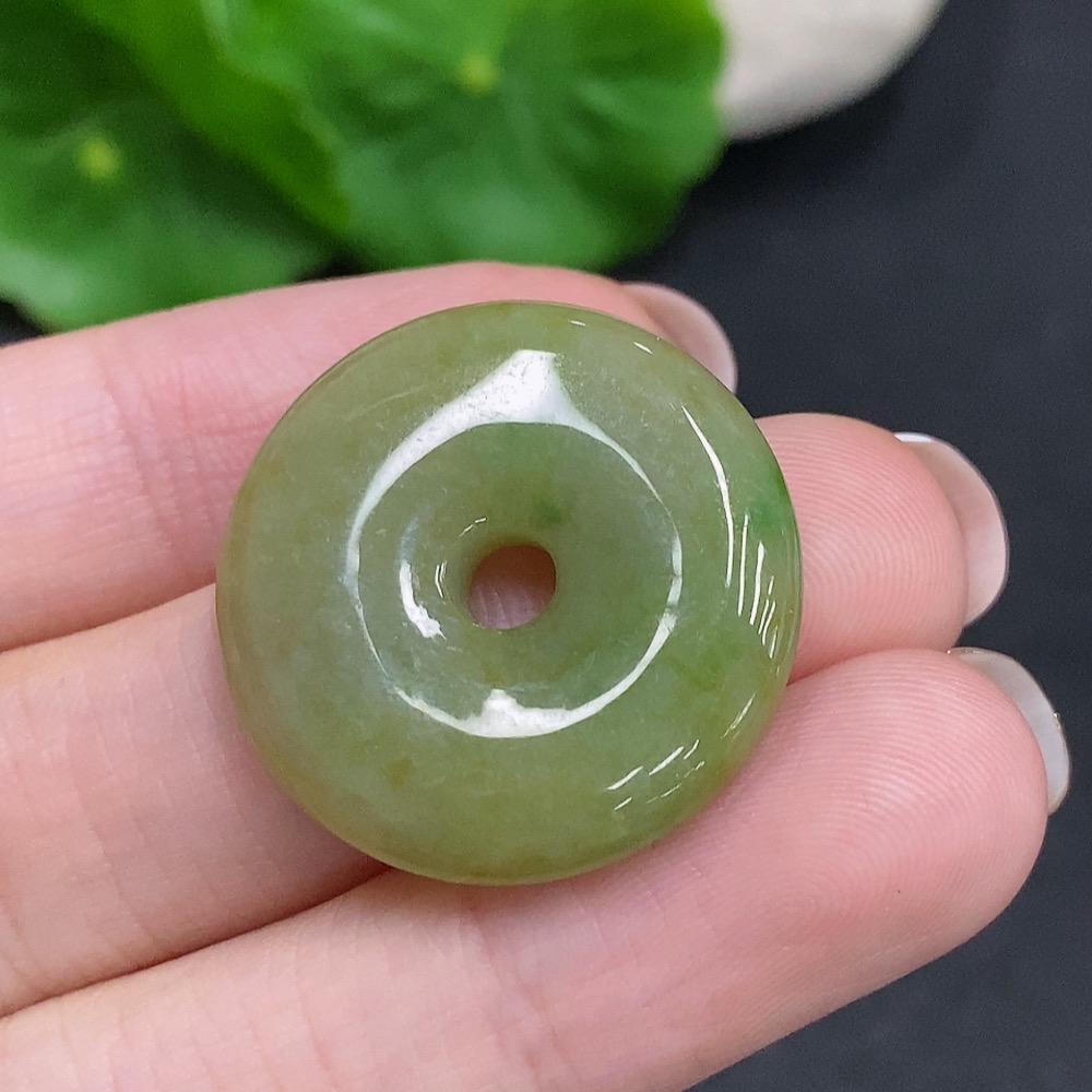 F34034186 Jadeite Safety Buckle, total weight approximately 8g, yellow color origin undetermined