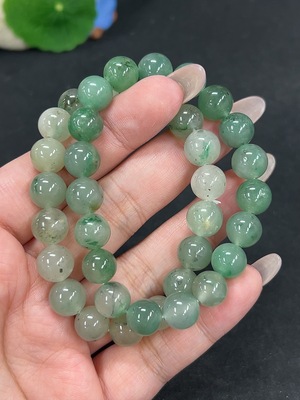 H41922820 非洲翠(独龙玉)手串 卡9.9mm左右 货品总重约51.8g
