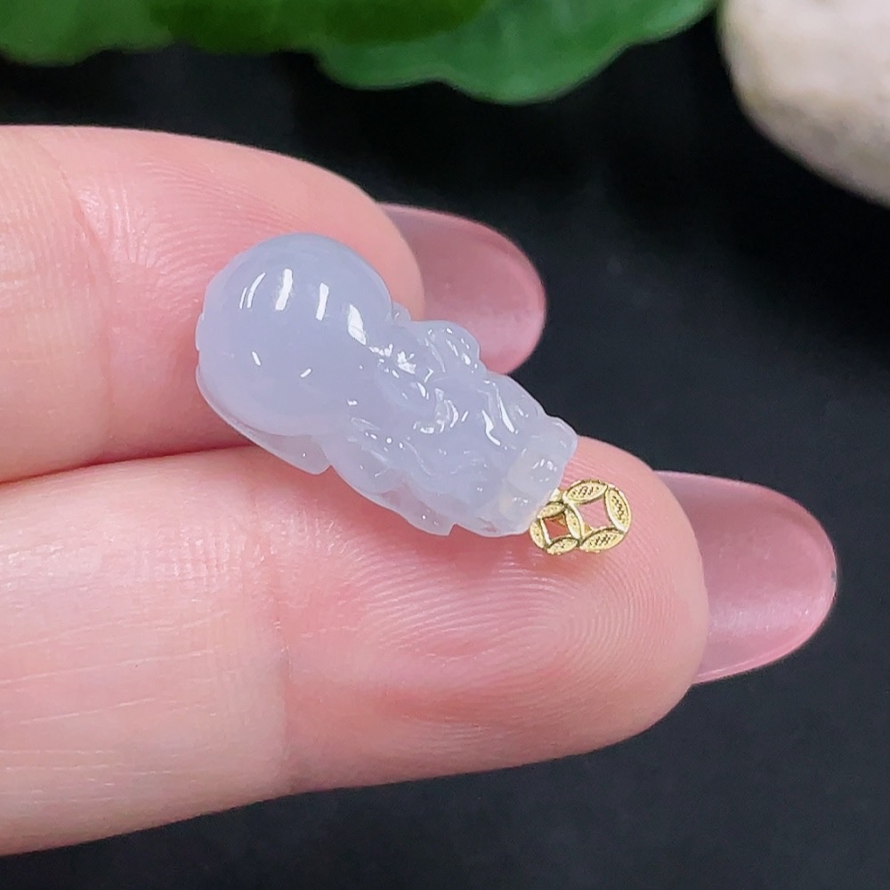 F34982765 Jadeite Pi Xiu Pendant 18K Gold Total Weight About 1.6g