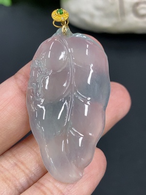 F42952555 翡翠叶子挂件 18k金扣头 配镶钻石 货品总重约6.5g