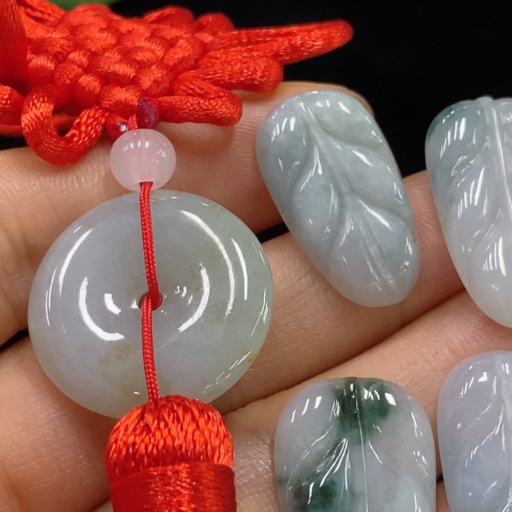 F32788821 Jadeite Pendant Bulk Lot with Non-Grade A Beads