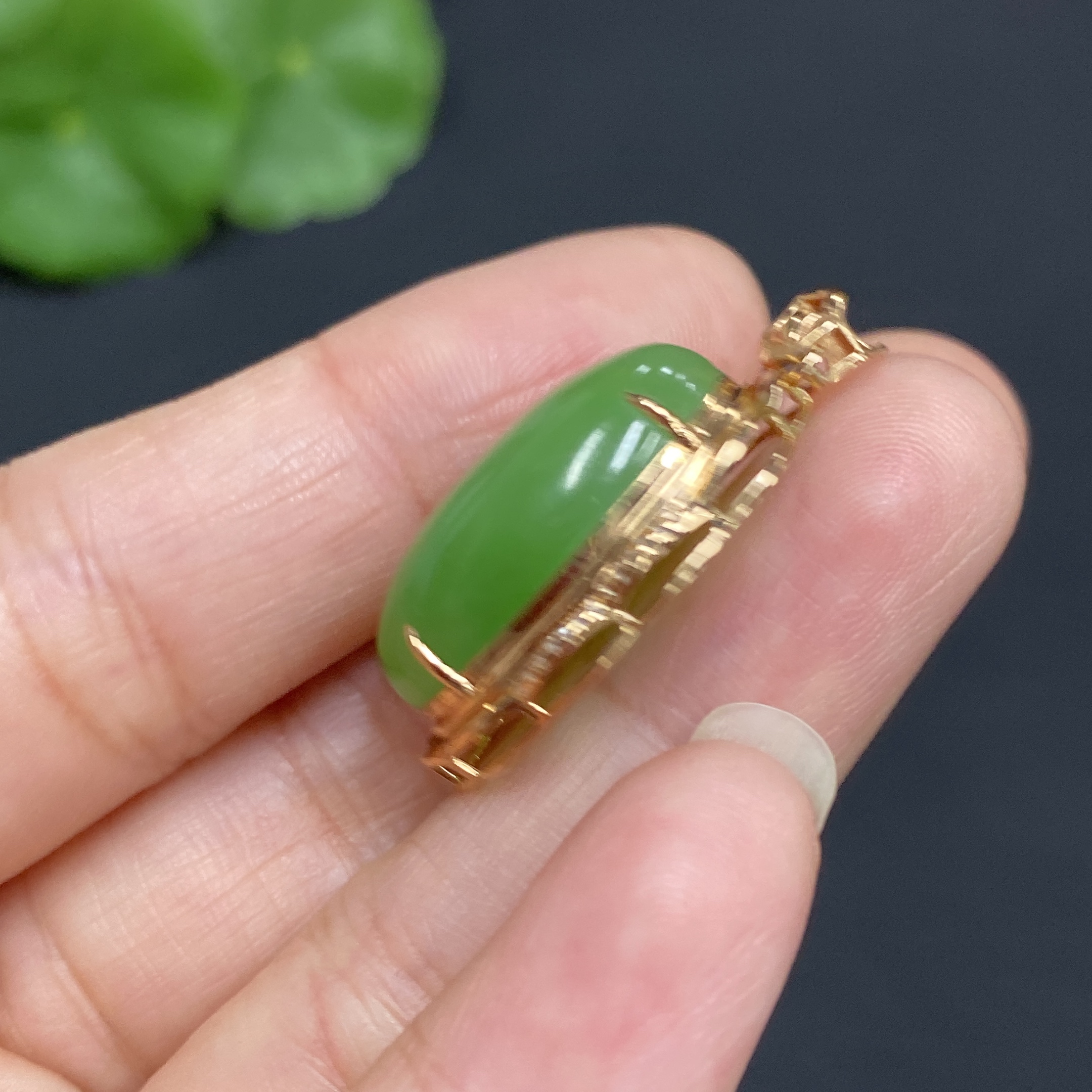 H34986967 Hetian Jade Jasper Inlaid Pendant, Total Weight Approx. 3.8g, Set with Diamonds, 18k Gold