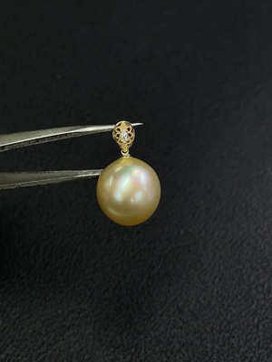 C28224715 Seawater Pearl Pendant Color Origin Undetermined 18K Gold Total Weight Approx. 4.38g Size Approx. 13.6mm