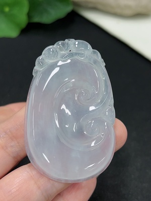 F41942636 翡翠如意挂件 货品总重约20.1克