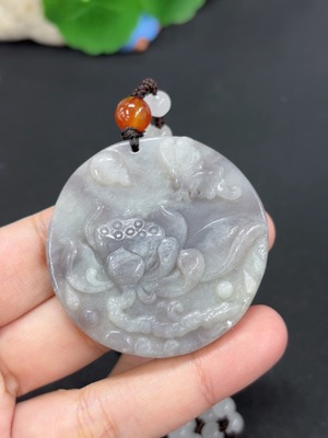 H45472986 和田玉挂件 花开富贵 货品总重约【含链】59.7g 仅吊坠 配珠非和田玉 含其他矿物成分