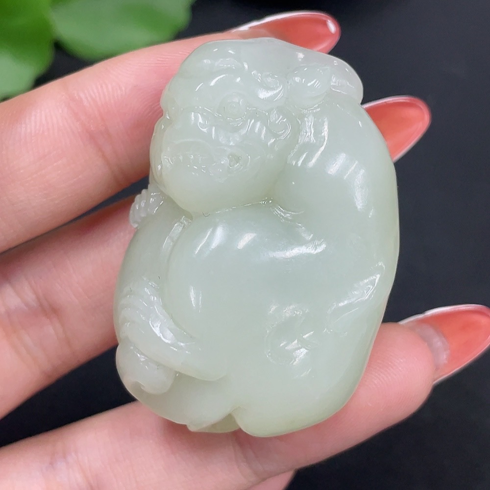 H34017326 Hetian Jade Pendant, Auspicious Beast, Total Weight: Approx. 43.9g