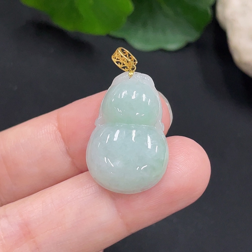F29397288 Jadeite Gourd Pendant 18K Gold Total Weight Approx. 3.4g