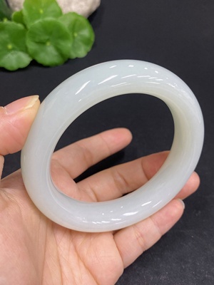 H31667820 Hetian Jade Round Bracelet Size 59.5 Total Weight Approx. 95.3g