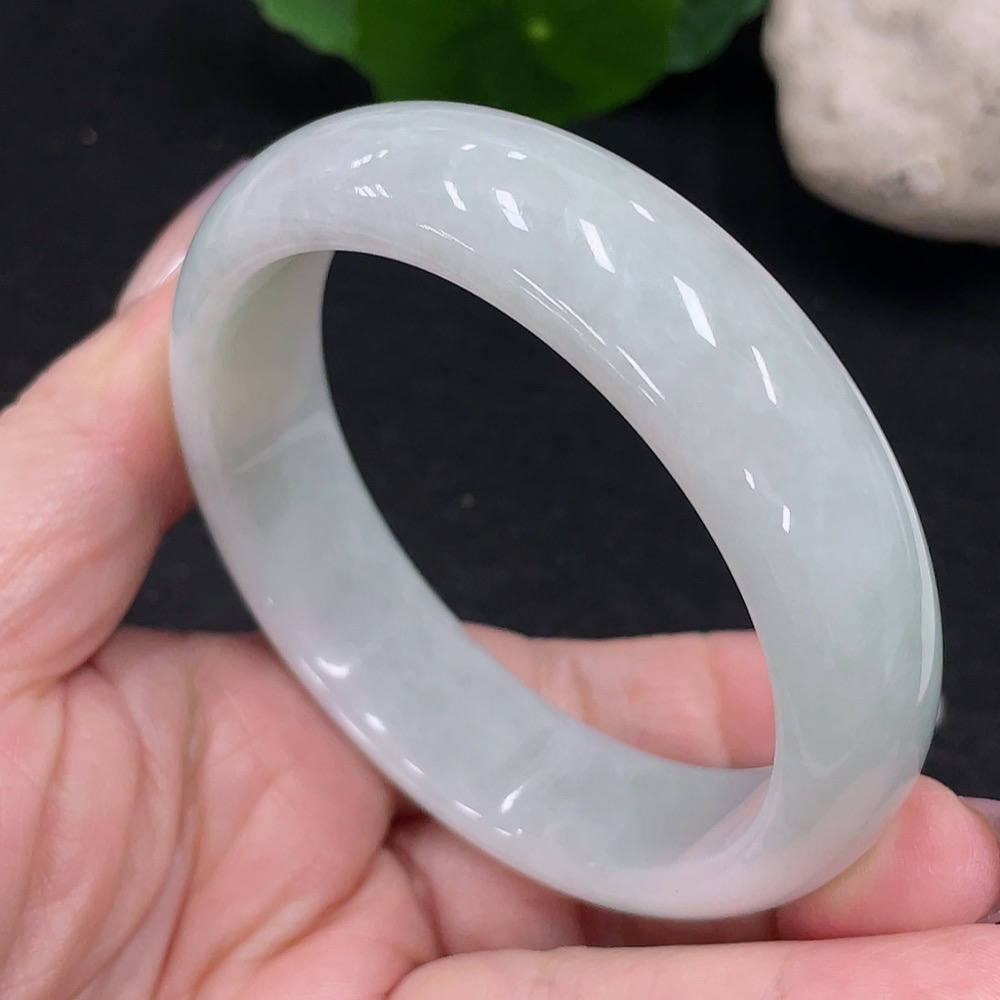 F33918106 Jadeite Round Bangle Size 57.5 Total Weight Approx. 67.9g