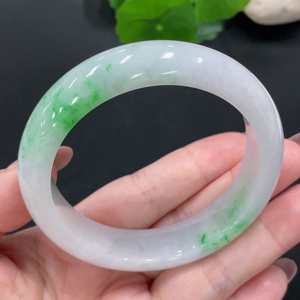 F28211968 Jadeite Round Bracelet Size 56.6 Total Weight Approximately 66.3g