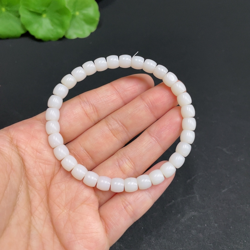 H35103400 Hetian Jade Bracelet Approx. 5.8mm Total Weight Approx. 11.9g