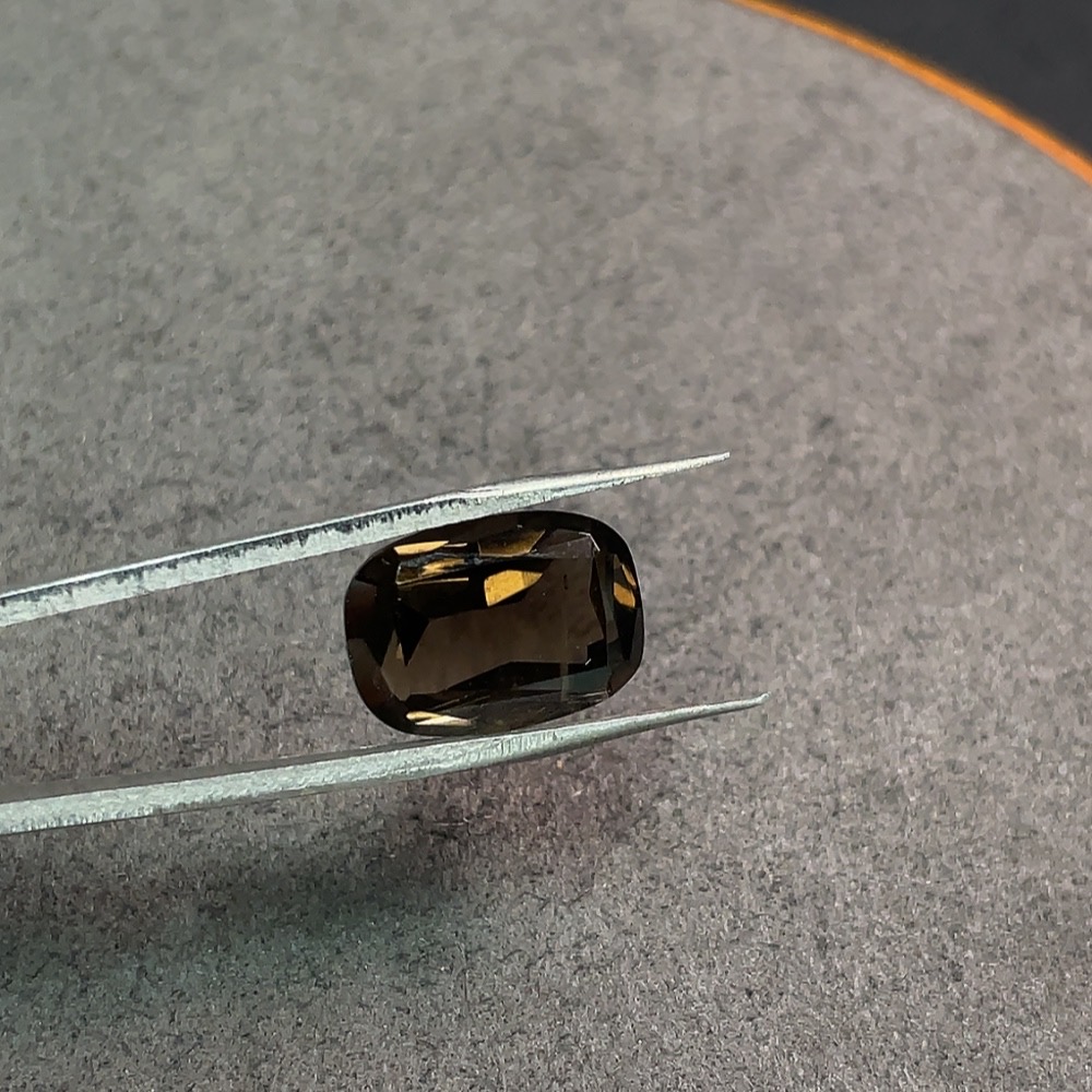 C34006802 Crystal Rough Stone Total Weight Approx. 6.61 Carats