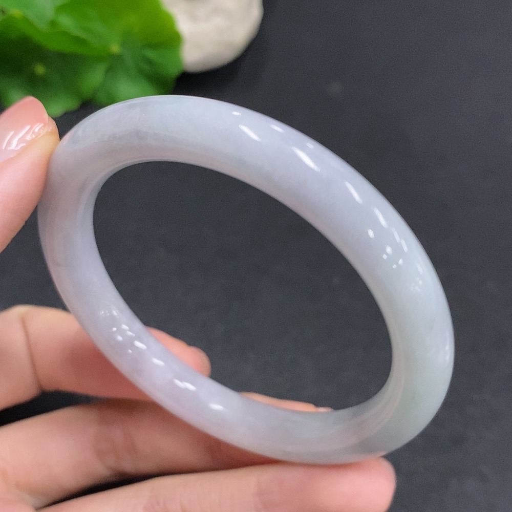 F34077177 Jadeite Round Bangle Total Weight Approximately 46g Size 56.8 Contains A Small Amount Of Colored Polishing Powder