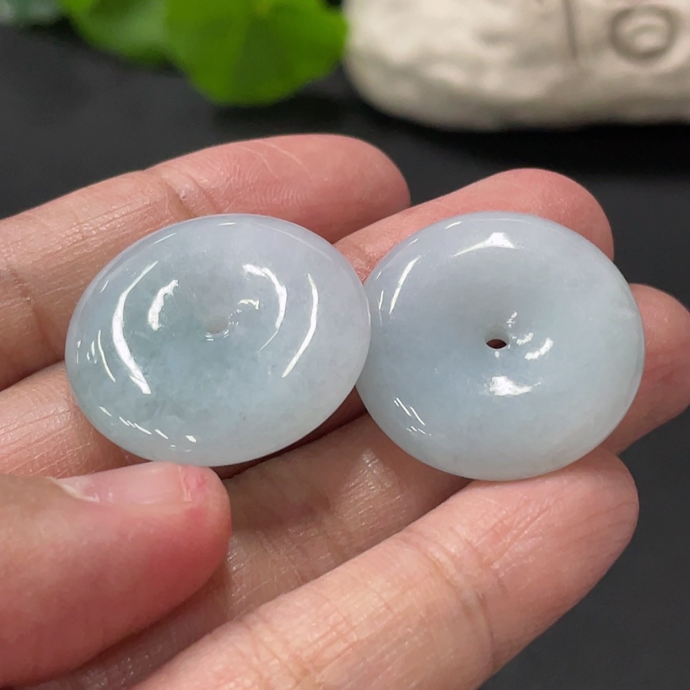 F33876091 Jadeite Pendants Sell as a Lot