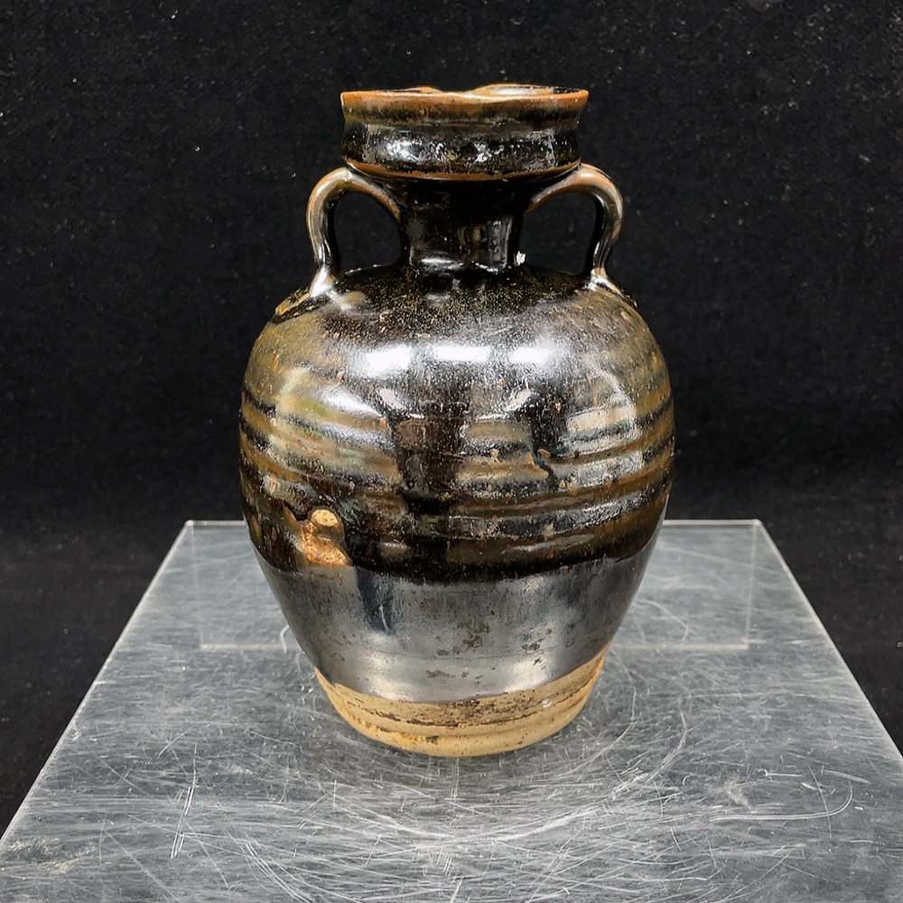 W34993630 Ceramic, minor chips, small kiln black-glazed vase, size as per actual item