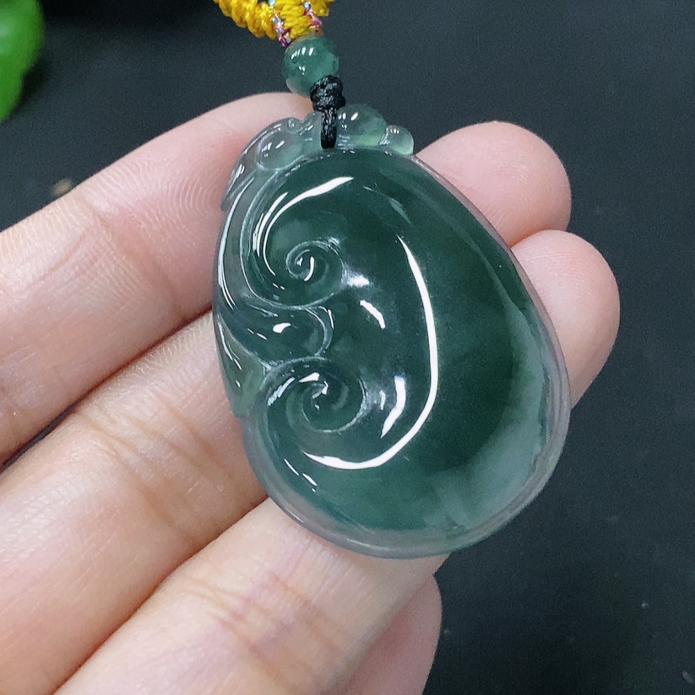 F33829221 JadeitePendant Ruyi