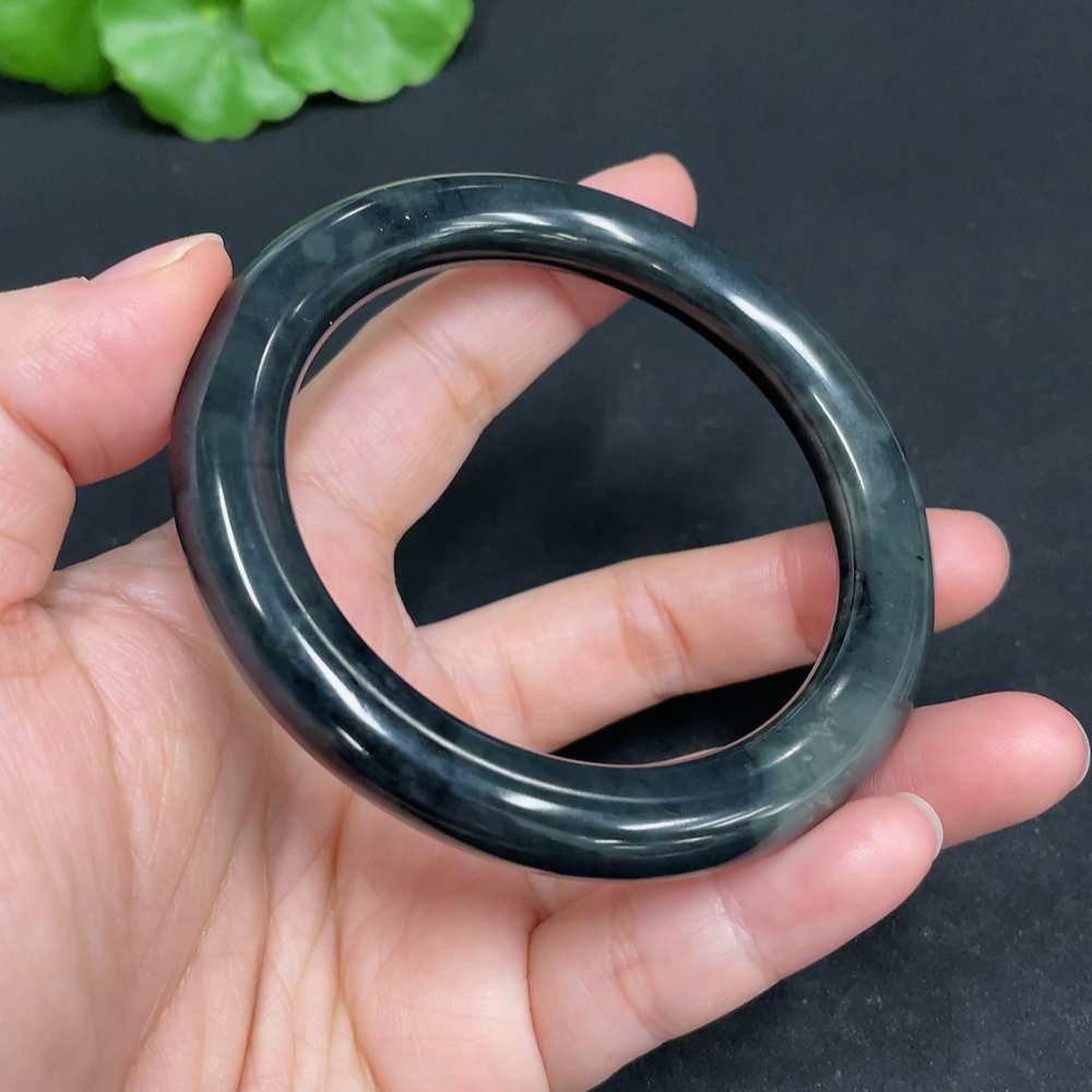 H34072096 Hetian Jade Round Bangle Size 56.4 Total Weight Approx. 43.3g