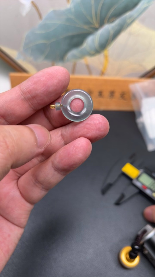 F28305917 Jadeite Donut Pendant 18k Total Weight Approx.1.72g