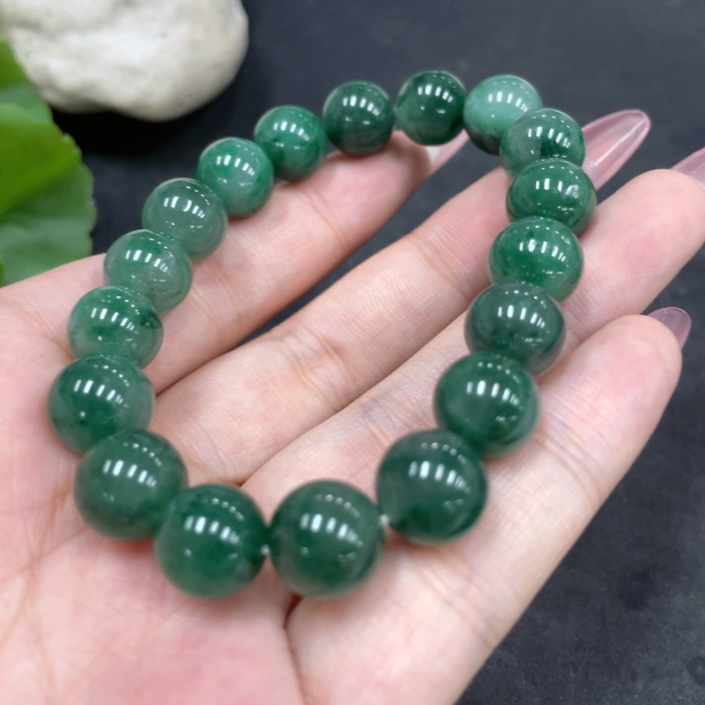 H33842087 African Emerald (Dulong Jade)