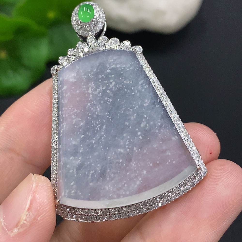 F34051109 Jadeite Plain Pendant with 18K Gold and Diamond Accents, Total Weight Approx. 9.6g