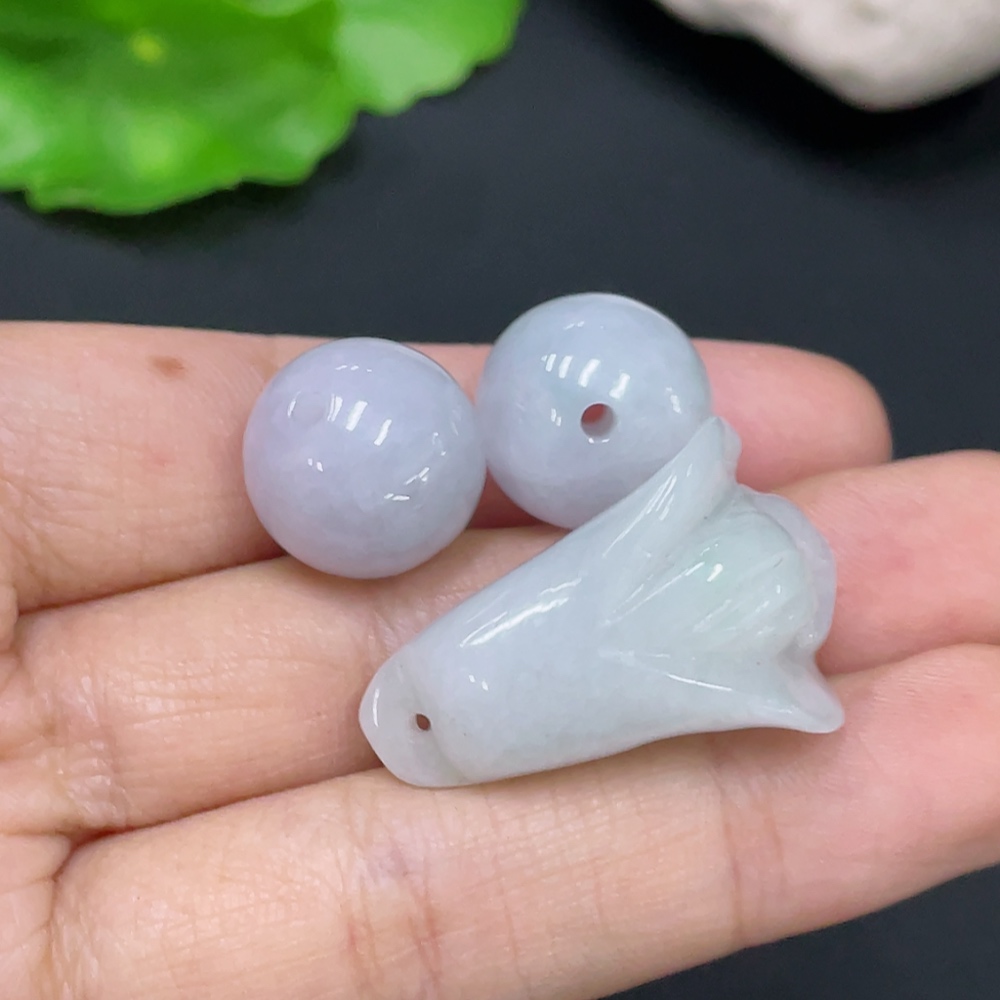F31674219 Jadeite Pendant Sell as a Lot