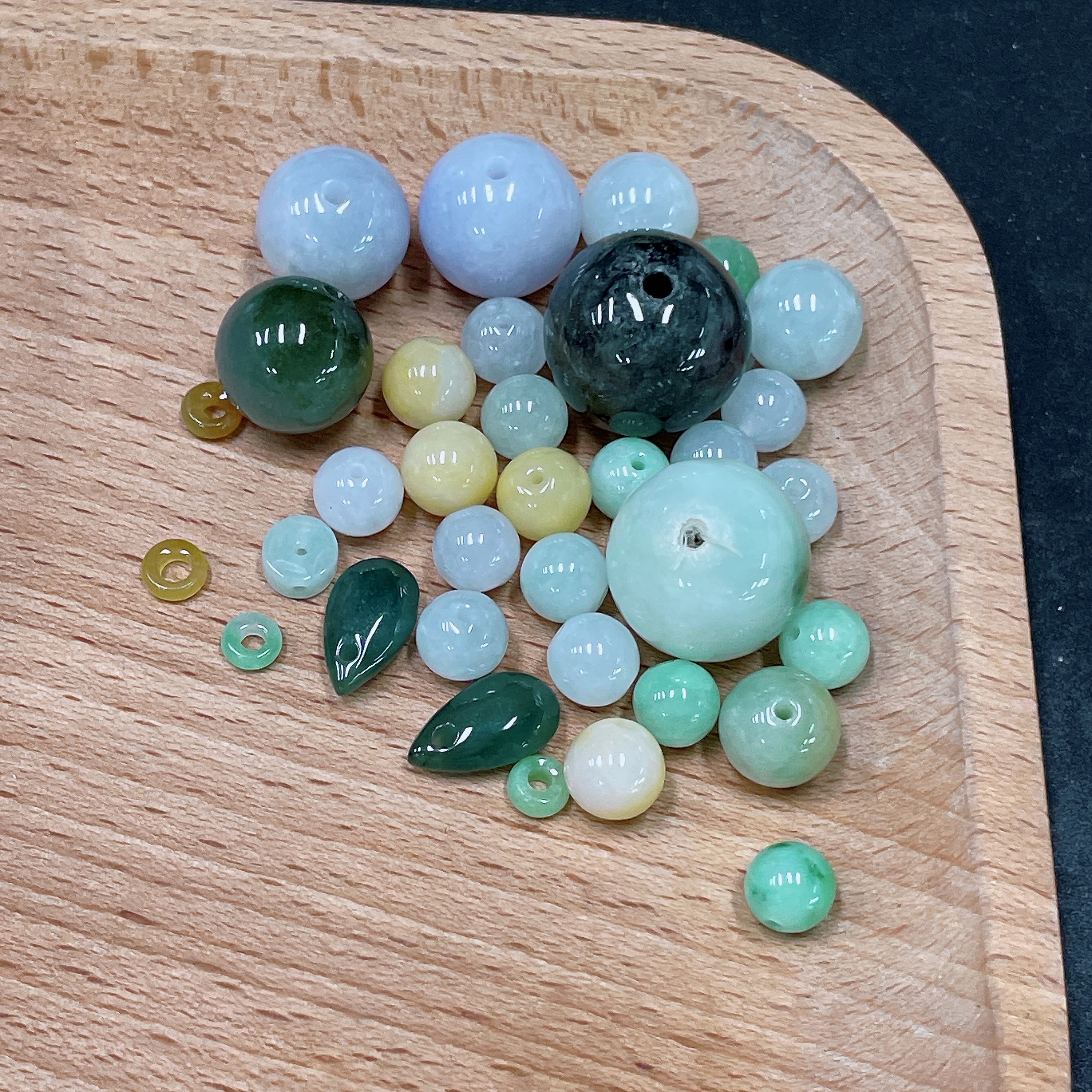 F35138922 Jadeite Beads Sell as a Lot Total Weight Approx. 52.32g