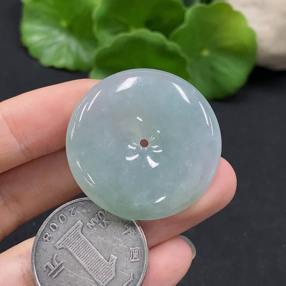 F35115560 Jadeite Peace Knot Pendant Total Weight Approx. 13.62g