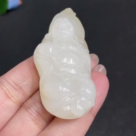 H28274679 Hetian Jade Pendant - Buddha Statue - Undetermined Skin Color Origin - Total Weight Approx. 42.3g