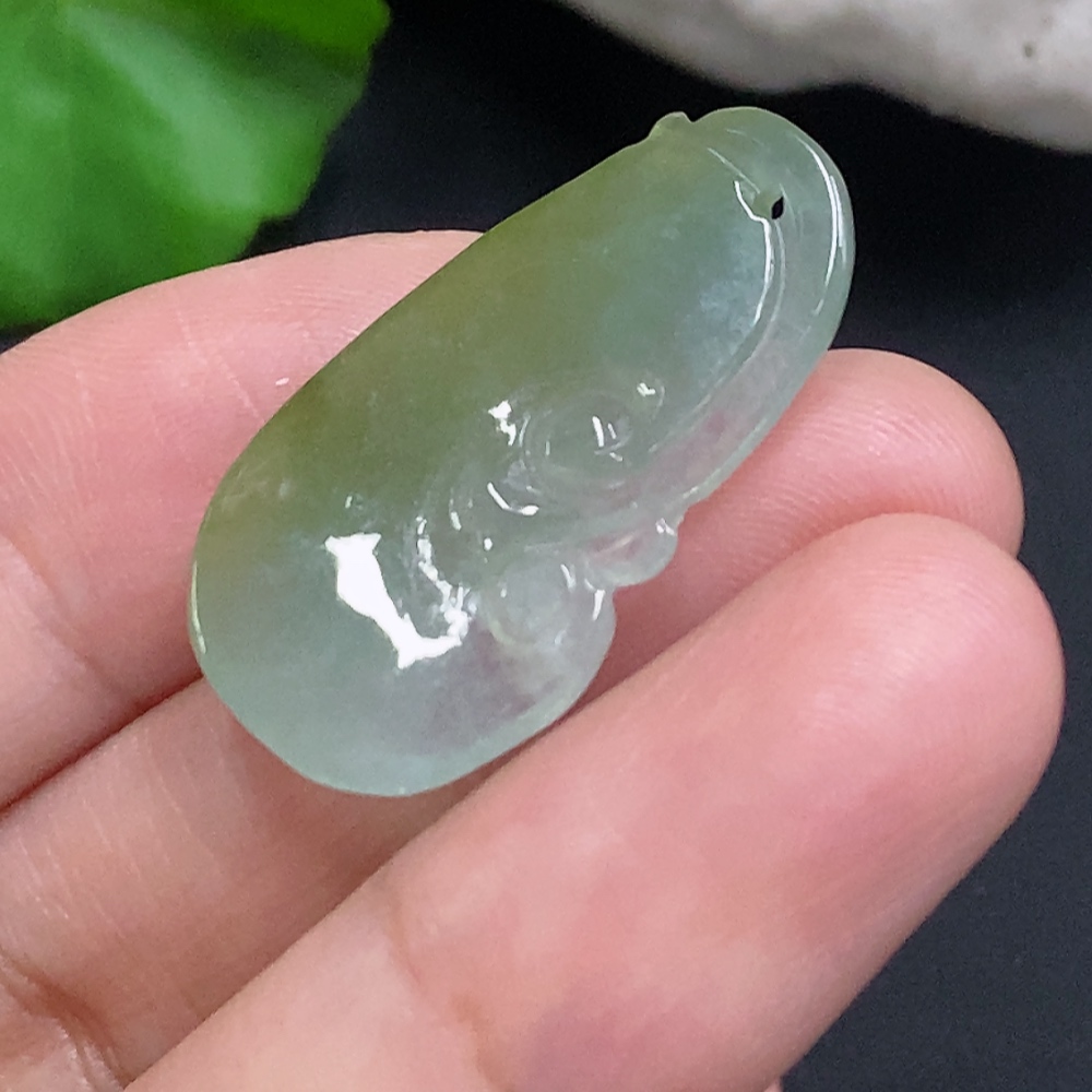 F32701481 JadeiteRuyi Pendant, total weight approx. 3.3g (color origin undetermined)
