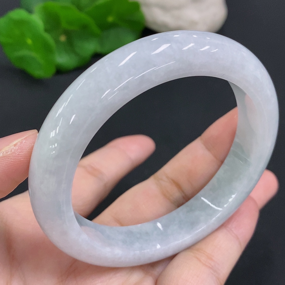 F34071668 Jadeite Round Bracelet Size 57.7 Total Weight Approx. 66.7g