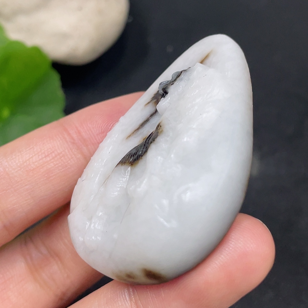 H31635340 Hetian Jade Pendant - Ascending Mountain Tiger, Total Weight Approx. 29.7g, Color Origin Undetermined