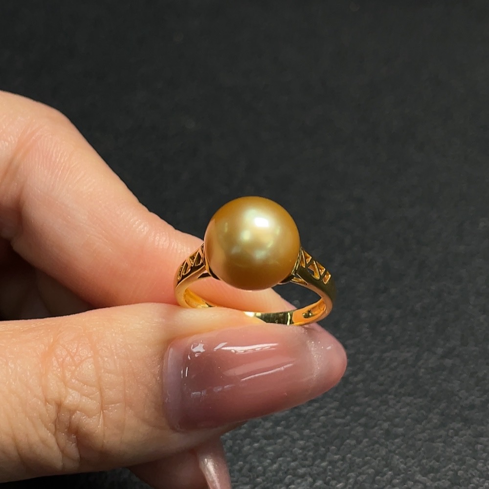 C29341692 Seawater pearl inlaid ring, 18k gold, size 14, approximately 10.3mm, total weight about 3.57g, color origin undetermined
