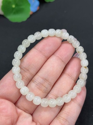H46587275 和田玉手串 卡6.3mm左右 货品总重约12.6g