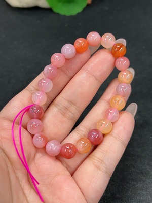H41946128 盐源玛瑙手串 卡8.4mm左右 仅红色 货品总重约19.7g