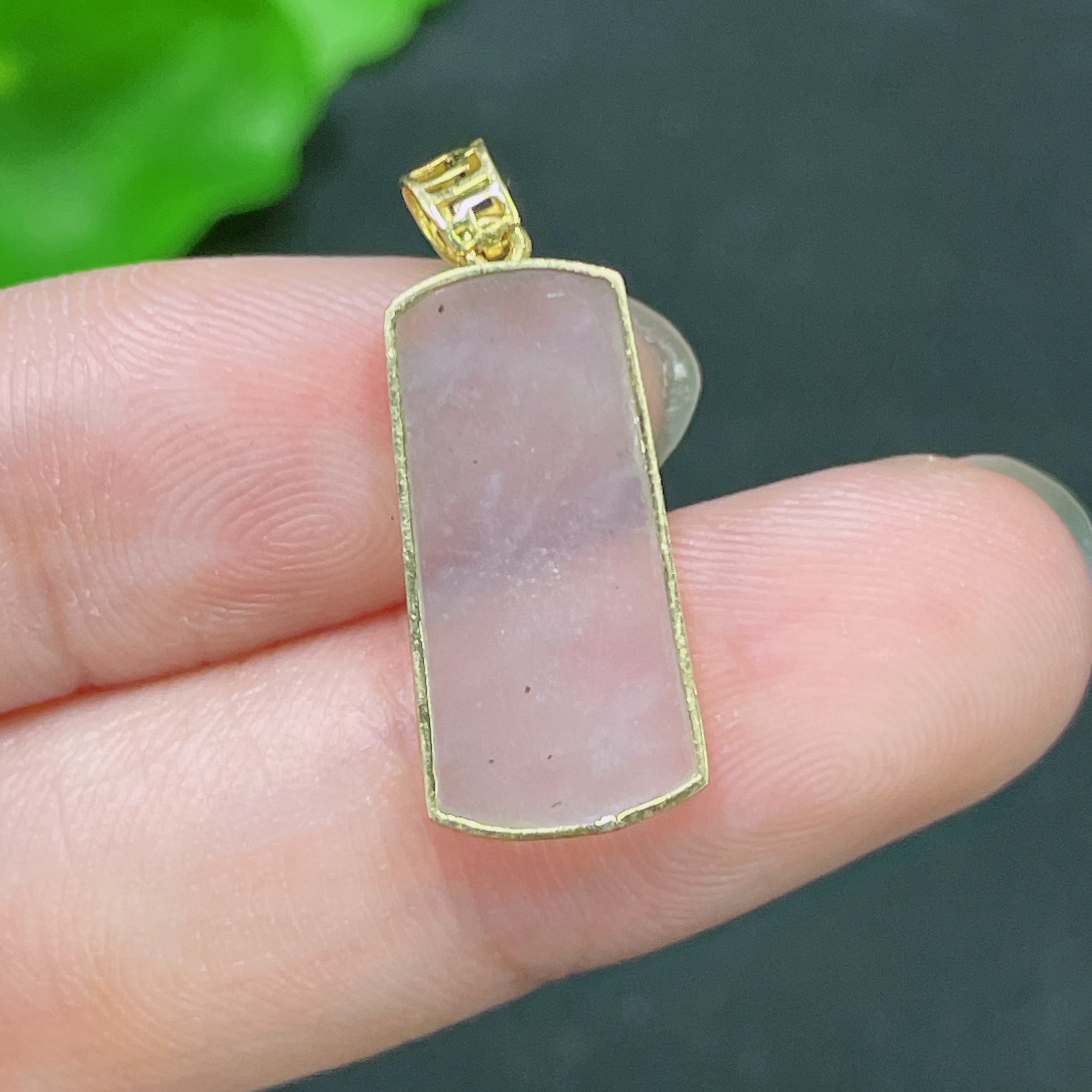 F33894198 Jadeite Pendant with 18K Gold Setting, Total Weight Approx. 1.4g