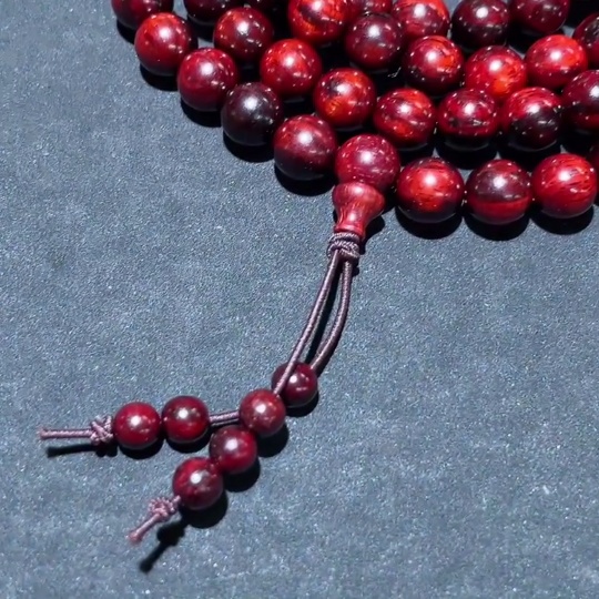 W31608504 Rosewood Long Strand, Total Weight Approx. 35.7g, Bead Size 8mm
