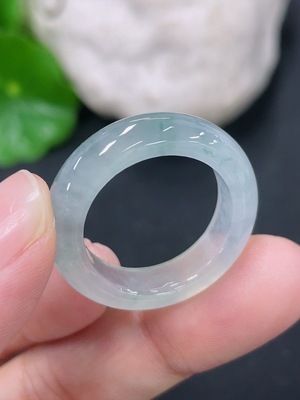 F46550892 翡翠戒圈 圈口17.5 货品总约重4.77g