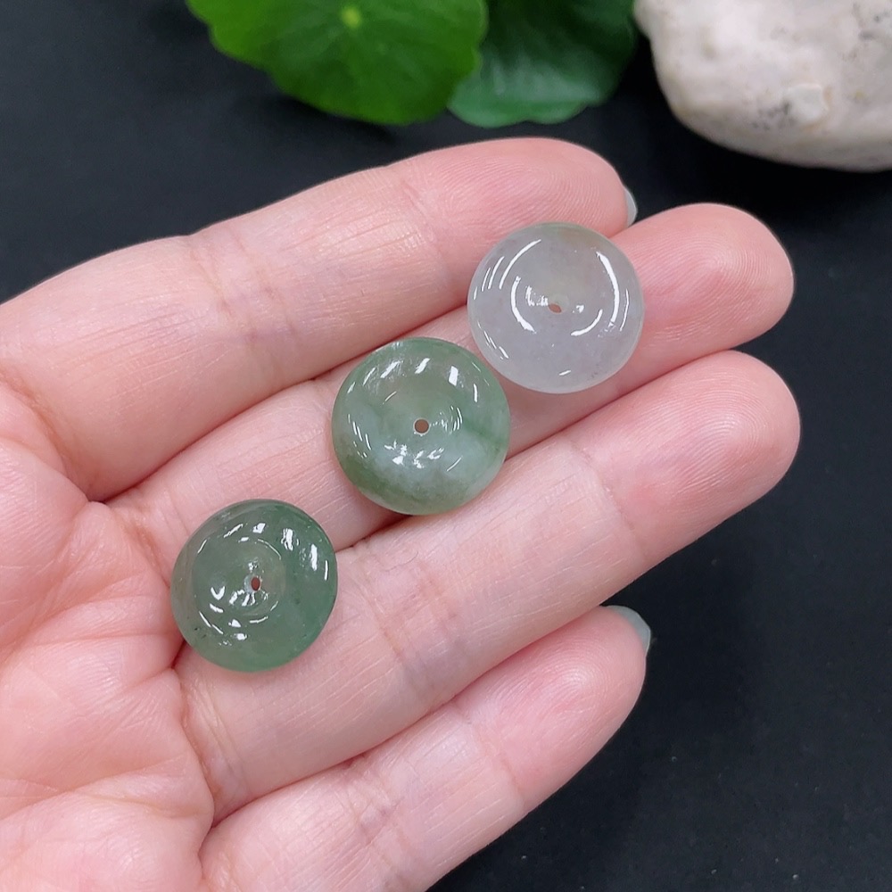 F31642790 Jadeite Pendants Sell as a Lot