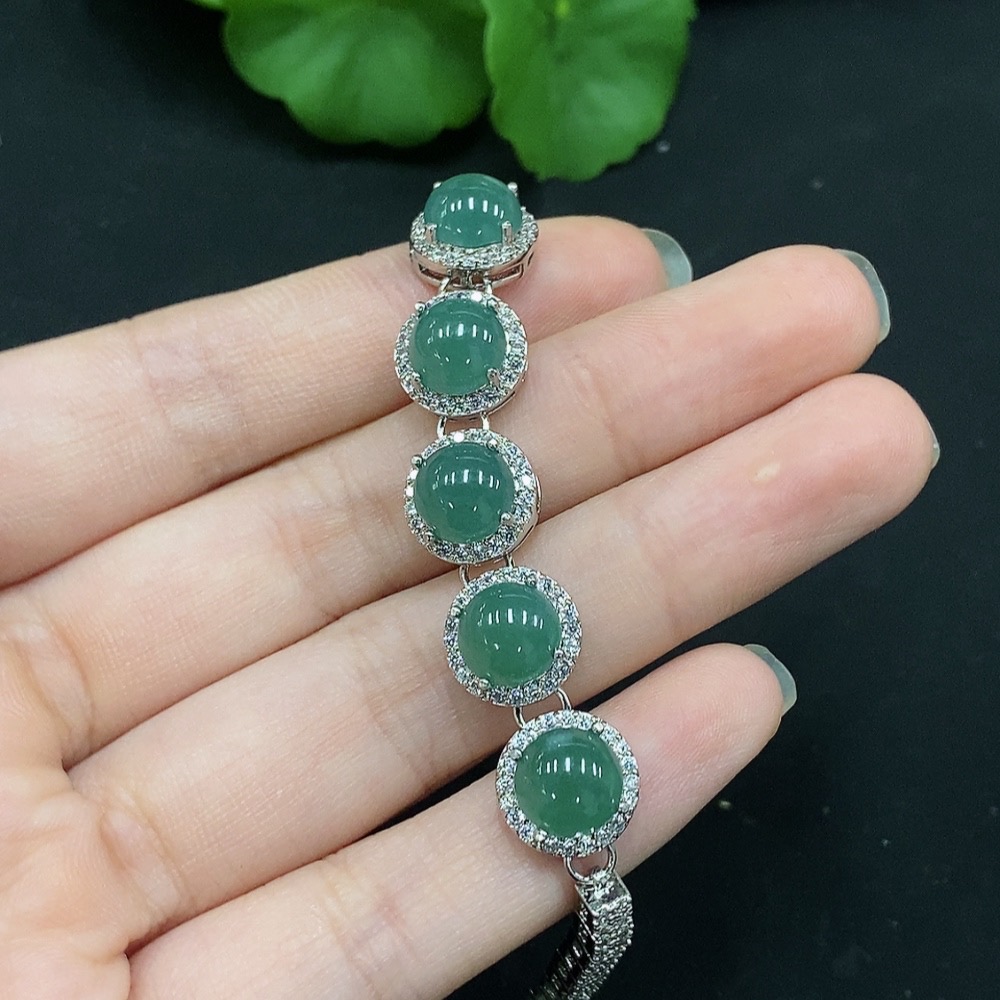 F28280303 Jadeite Cabochon Inlaid Bracelet (Non-Gold Setting)