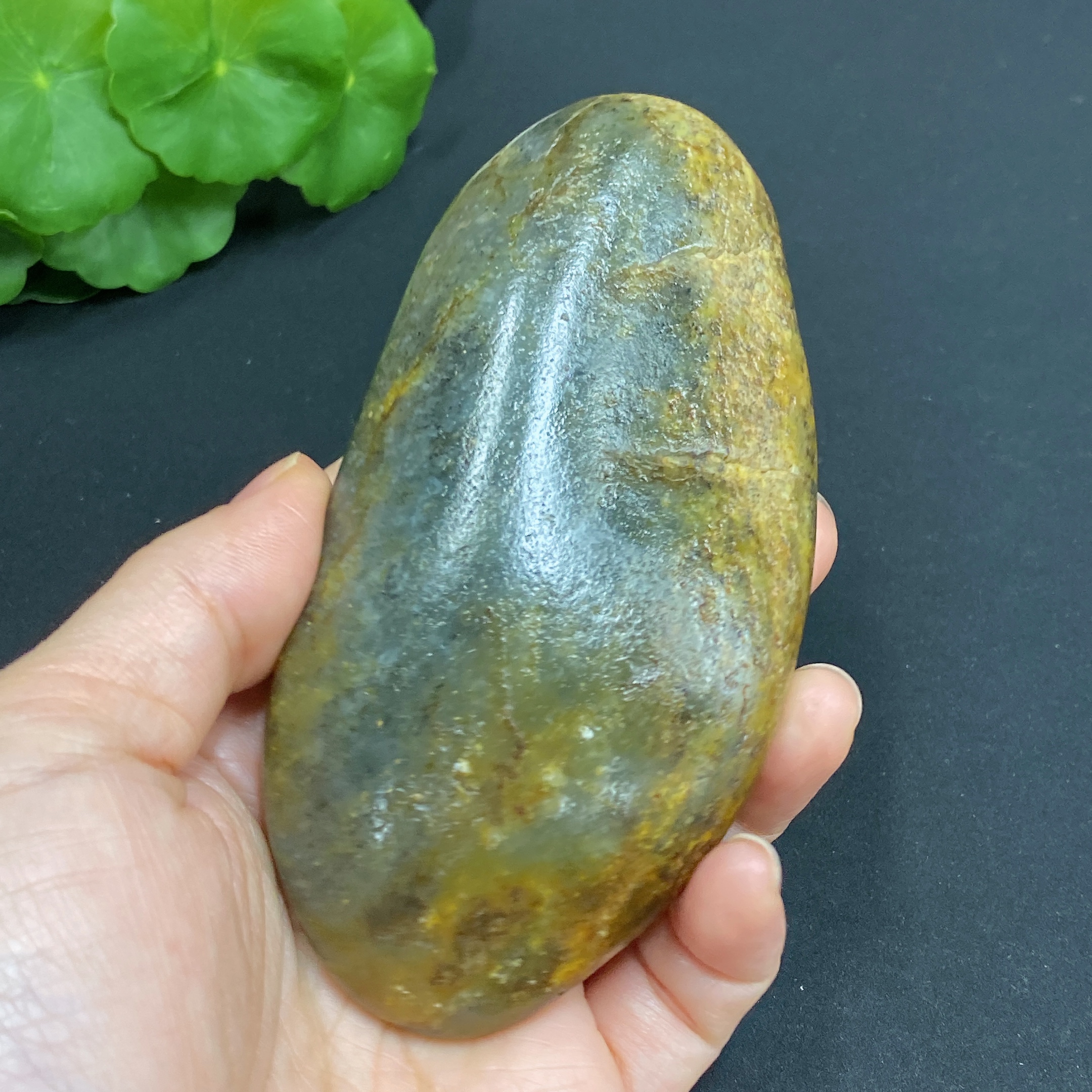 H29329996 Hetian Jade, total weight about 234.3g, undetermined skin color origin, contains other mineral components