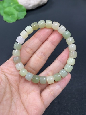 H42953876 和田玉手串    卡7.8mm左右    货品总重约23.4g