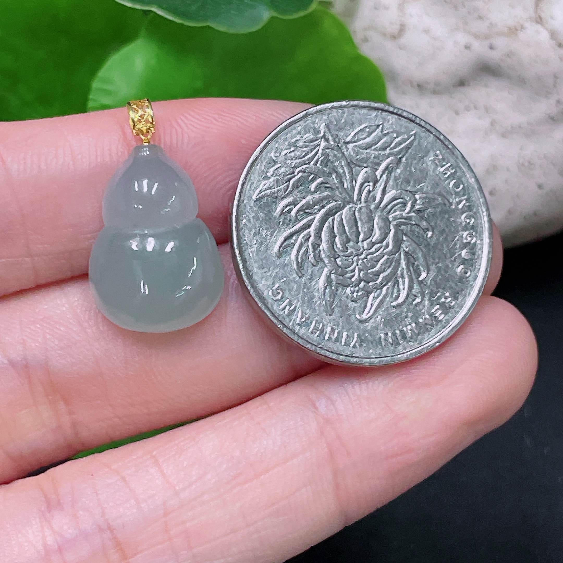 F33893219 Jadeite Pendant Gourd 18k Total Weight Approx. 2.15g