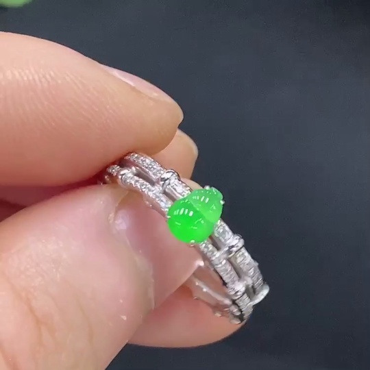 F26970483 Jadeite Inlaid Ring 18k Size 14 Total Weight Approx. 3g